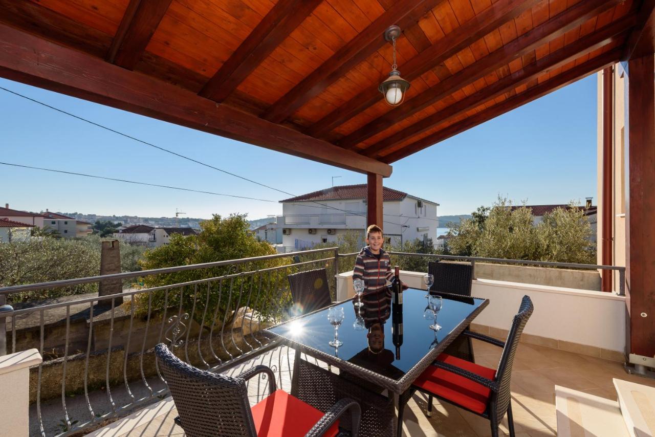 Apartmani Petra Трогир Экстерьер фото
