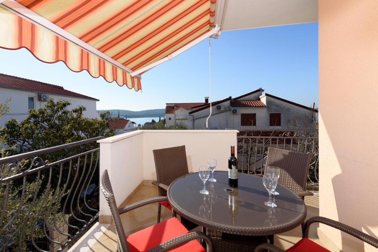 Apartmani Petra Трогир Экстерьер фото