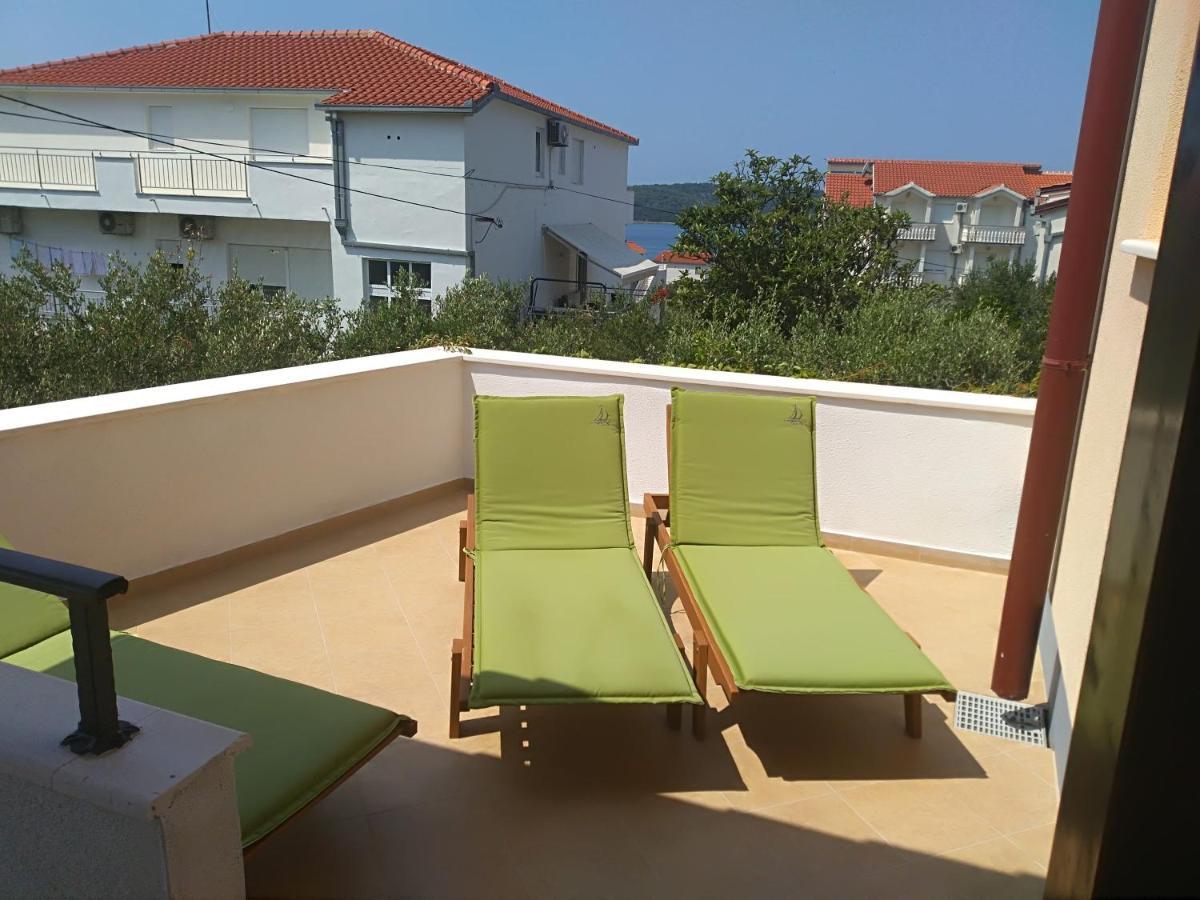 Apartmani Petra Трогир Экстерьер фото
